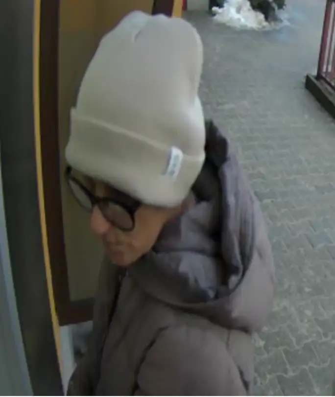 Ukradła portfel i wypłaciła kasę z bankomatu w Swarzędzu?