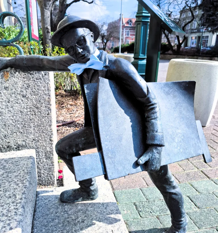 Zapaśnik kolejną rzeźbą miejską w Swarzędzu!