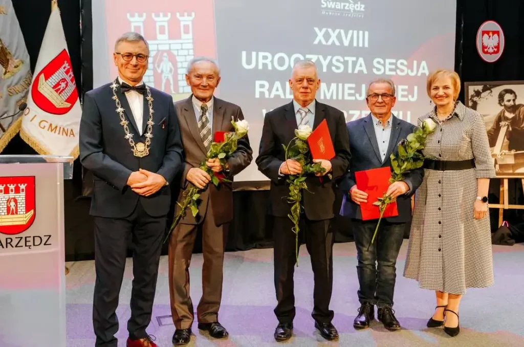 Swarzędz z nowymi Zasłużonymi! 2 sesja 3 Tygodnik i Portal Swarzedzki