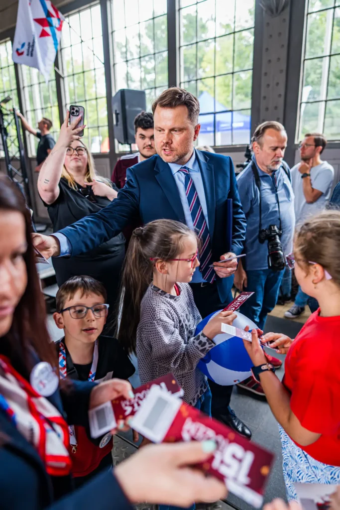 Od Dnia Dziecka po Bałtyk – Koleje Wielkopolskie rozpędzają lato pełne atrakcji! 8 Koleje 6 Tygodnik i Portal Swarzedzki