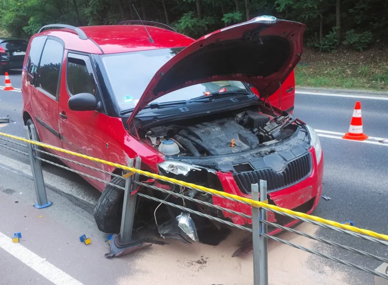 Groźny wypadek między Kobylnicą a Uzarzewem
