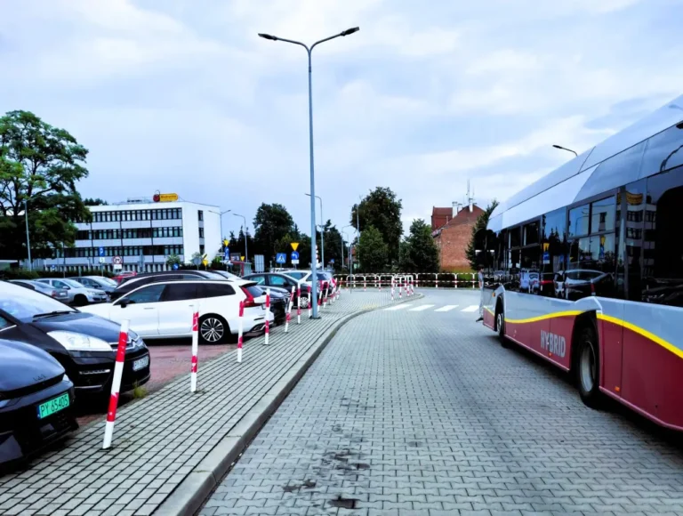 Przy dworcu w Swarzędzu wyrośnie trzykondygnacyjny parking?