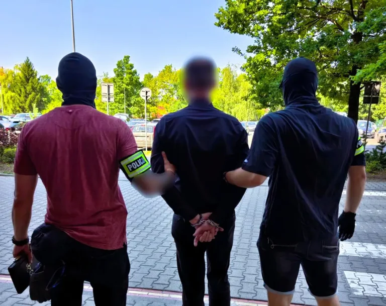 Areszt dla kierowcy za sprowadzenie zagrożenia eksplozją na stacji paliw w Swarzędzu!