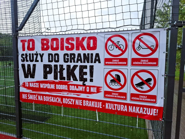Wandalizm w Swarzędzu. Nowe boiska na Czwartaków już ze zniszczeniami!